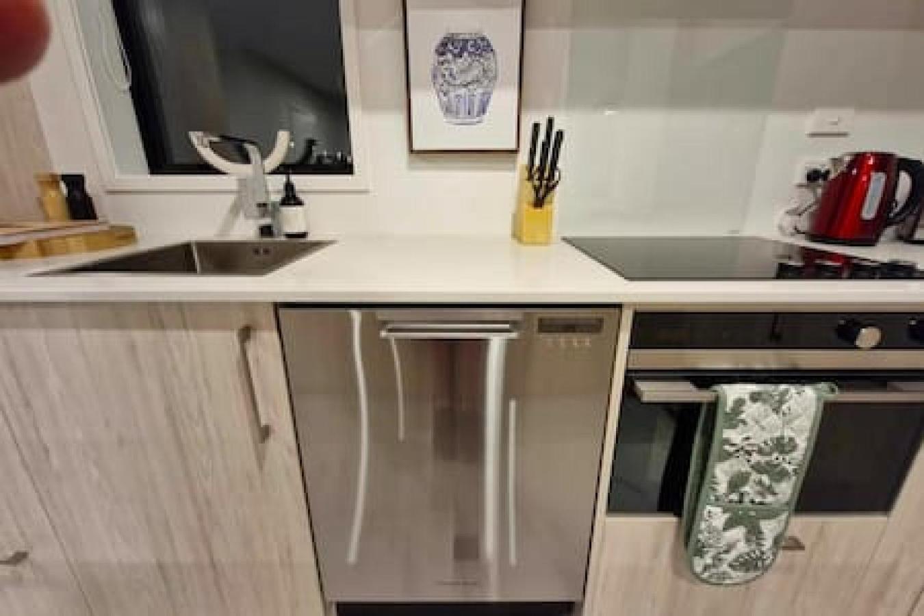 Apartment Lovely Brand New 26 *